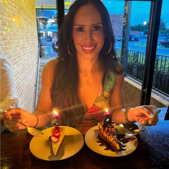 Meet your Posher, Samantha - Picture 2 of 7